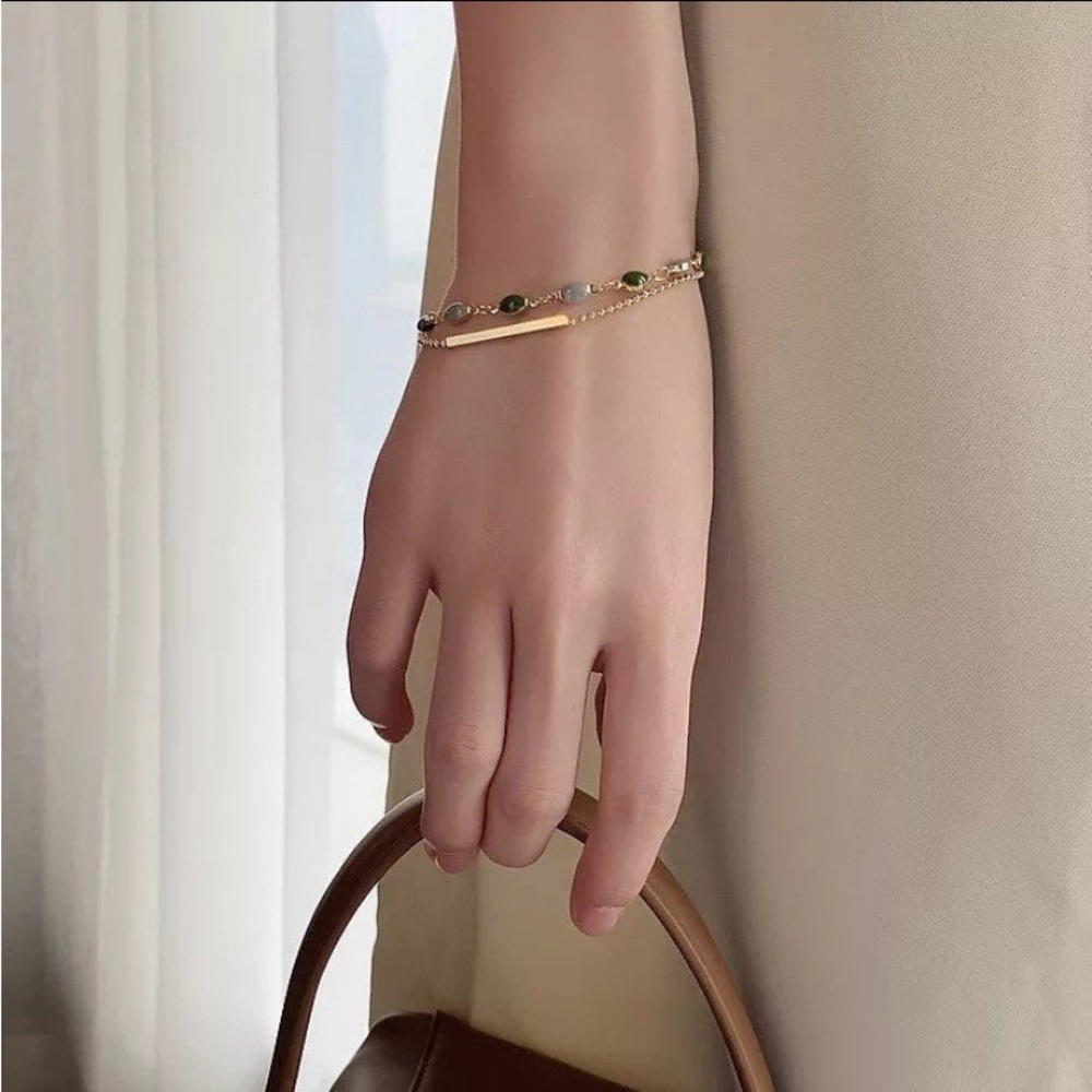 Emerald Beaded Gold Plated Chain Link Minimalist Bracelet - Picture 9 of 9